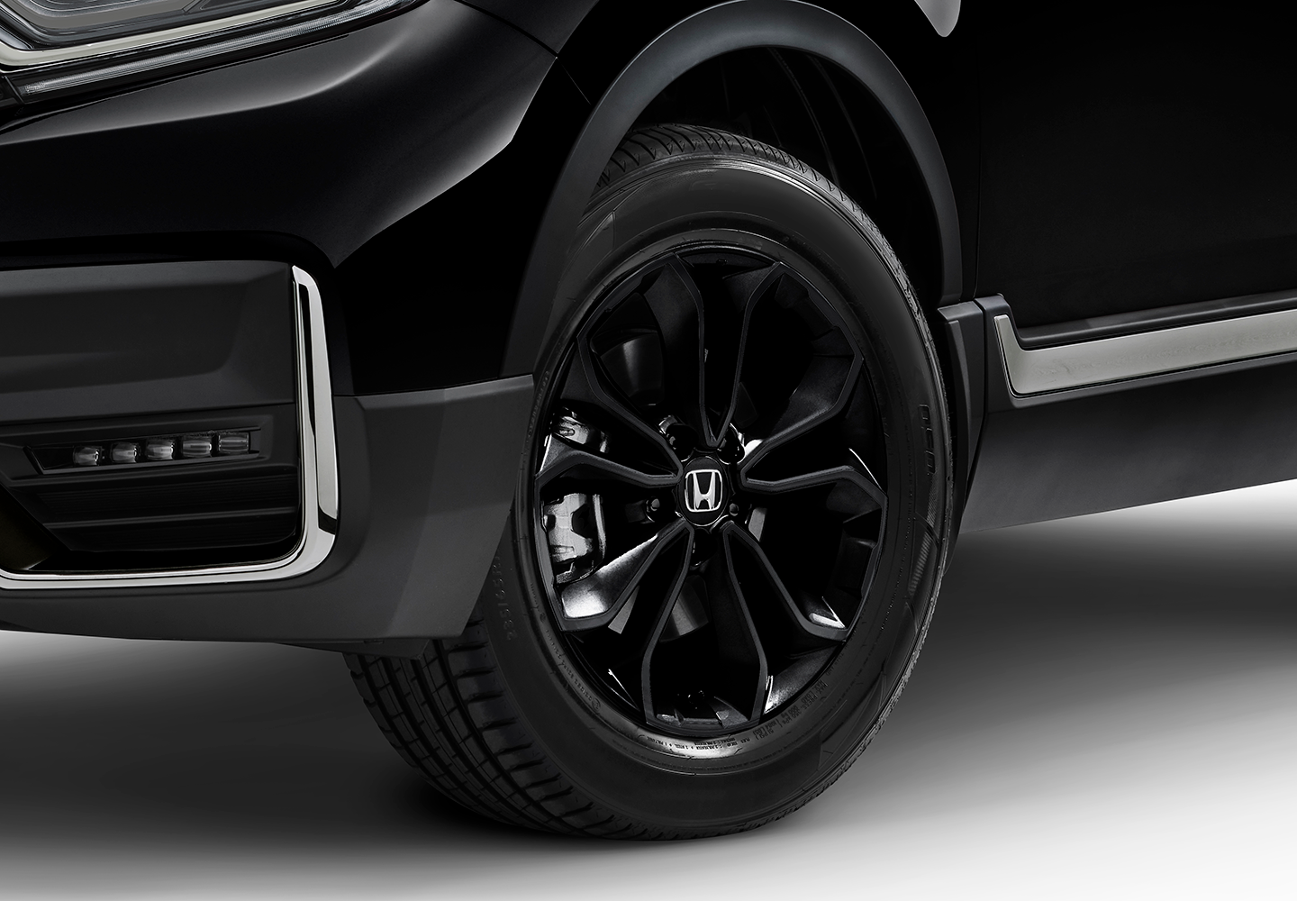 Gloss Black 18-inch Alloy Wheels